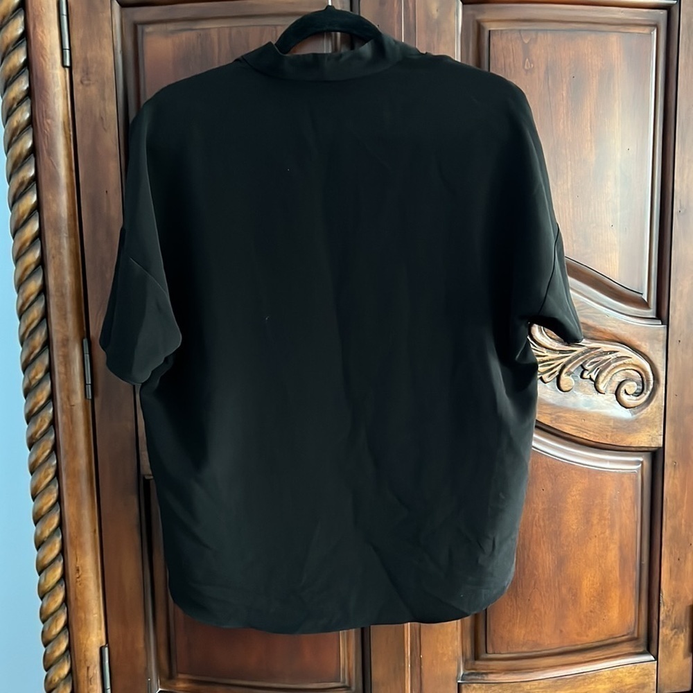 Halston hi- low black top- size S - Picture 2 of 4